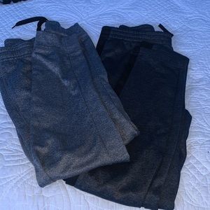 Bundle of Men’s joggers. Sz: small